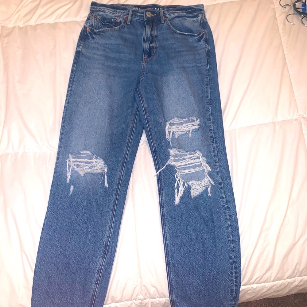 American Eagle 90s Boyfriend Jeans Size 6